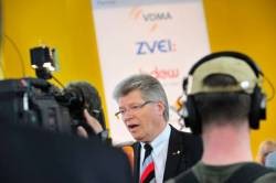ZVEI Präsident Friedhelm Loh auf der HANNOVER MESSE 2010